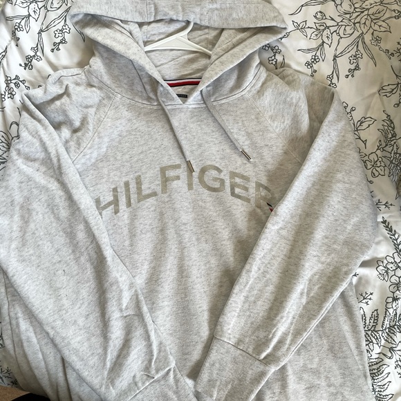 Tommy Hilfiger Hoodie - Picture 2 of 3